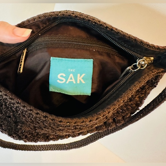 The Sak Crochet Woven Dark Brown Crossbody Shoulder Bag With Metallic Thread - Picture 3 of 6